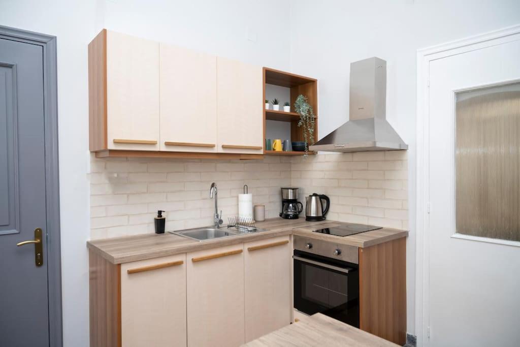 Homeresidence 1 에르무폴리 외부 사진